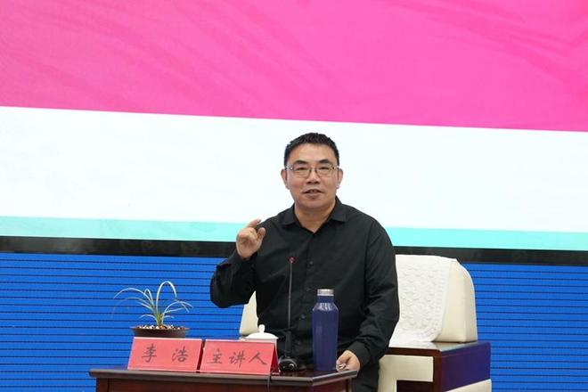 鲁迅文学奖获得者李浩走进贵工程 分享《灶王传奇》创作初心(图2)